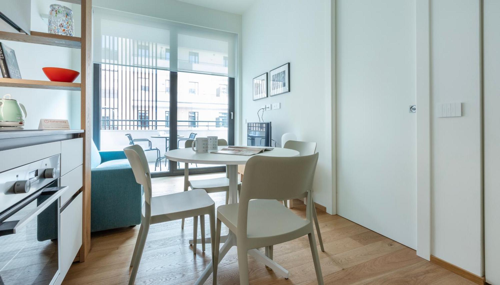 Italianway - Cecchi 18 B * Milano